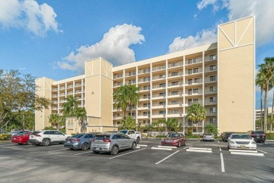 Lake Condo For Sale in Delray Beach, Florida