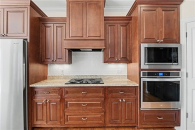 The Keowee Life Awaits You! Built in 2008 on 1.60 acres, 605