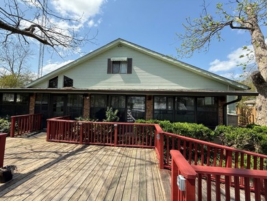 On Lake Concordia is where you'll find this welcoming and - photo 45