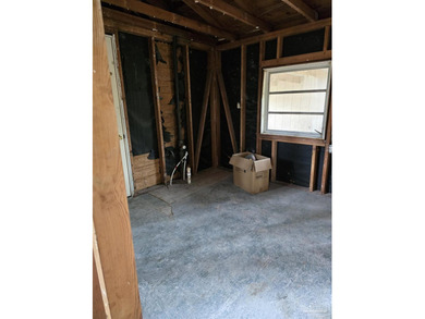 This is a solid fixer-upper! If you are looking for a cute home - photo 6
