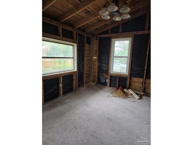 This is a solid fixer-upper! If you are looking for a cute home - photo 7
