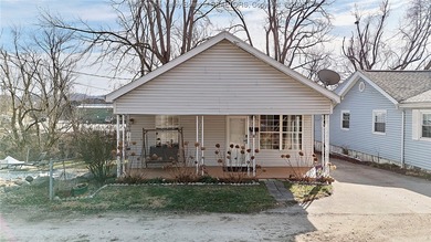 Kanawha River Home For Sale in Dunbar West Virginia