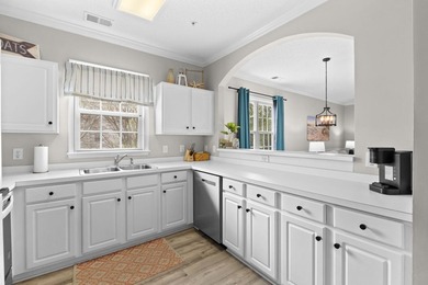 Beautifully updated and fully furnished 2-bedroom, 2-bath - photo 11