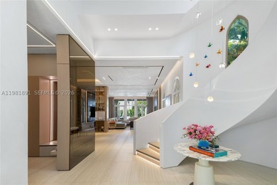 Located in the exclusive gated enclave of Villa Flora in - photo 2