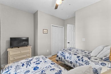 Beautifully updated and fully furnished 2-bedroom, 2-bath - photo 18