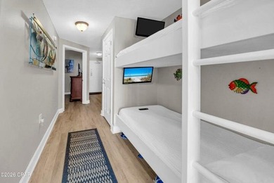 ncredible value for this turnkey 1BD/2BA Gulf-front condo at - photo 18