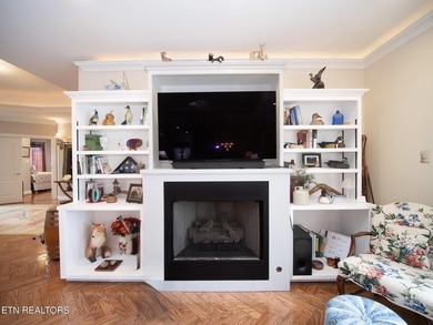 Experience Luxury Living at its finest in this exceptional Golf - photo 27