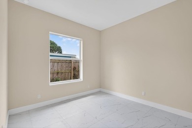 Brand-new construction in Port St. Lucie offering an impressive - photo 33