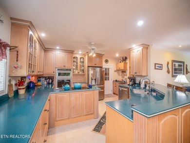 Experience Luxury Living at its finest in this exceptional Golf - photo 39