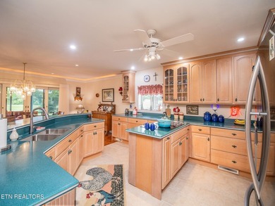 Experience Luxury Living at its finest in this exceptional Golf - photo 40