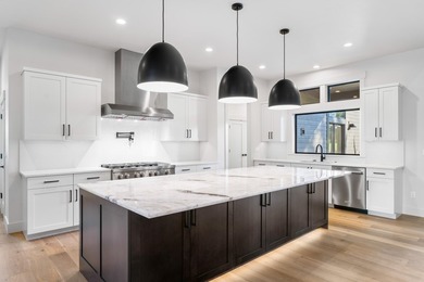 Stunning brand new single-level home located in one of Eagle - photo 11