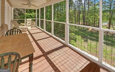 Charming updated waterfront home on Lake Hartwell in Martin, GA! - photo 12