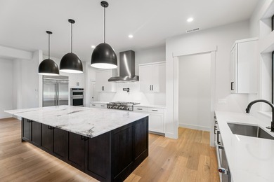 Stunning brand new single-level home located in one of Eagle - photo 13