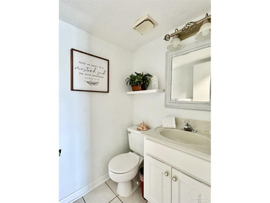 Welcome to this beautifully positioned 2-bedroom, 2.5-bath - photo 10