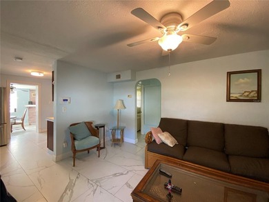 Looking for a lakefront home in Edgewater? Look no further! - photo 5
