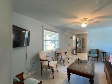 Looking for a lakefront home in Edgewater? Look no further! - photo 6