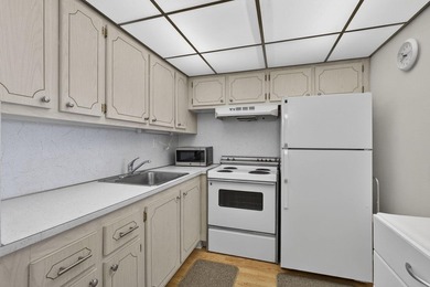 Welcome to your serene retreat in the sought-after Bedford - photo 14