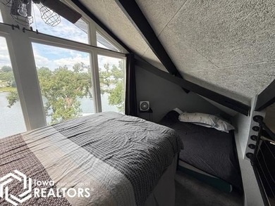 Cozy Lakefront Retreat With Incredible Views and bonus it comes - photo 18