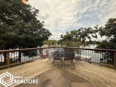 Cozy Lakefront Retreat With Incredible Views and bonus it comes - photo 22