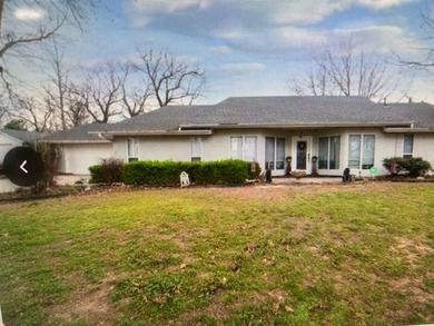 Discover your private retreat near beautiful Lake Hudson with - photo 1