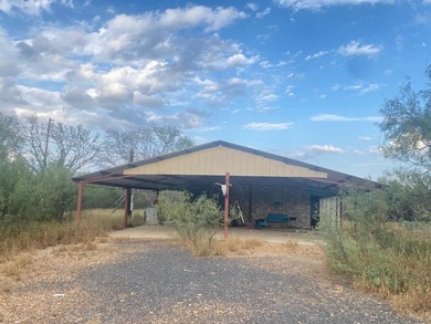 Lake Home For Sale in Carrizo Springs, Texas