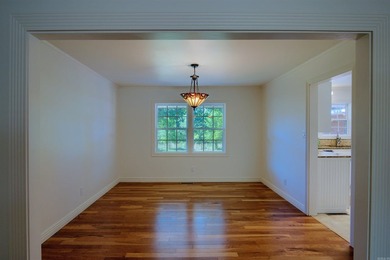 Roomy Mid Century Modern with all the right things! Marble faced - photo 13