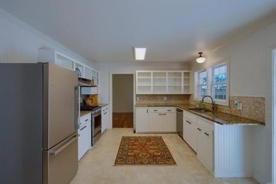 Roomy Mid Century Modern with all the right things! Marble faced - photo 16