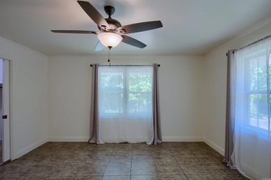 Roomy Mid Century Modern with all the right things! Marble faced - photo 29