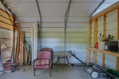 Roomy Mid Century Modern with all the right things! Marble faced - photo 36