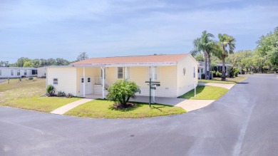 Lake Home For Sale in Leesburg, Florida