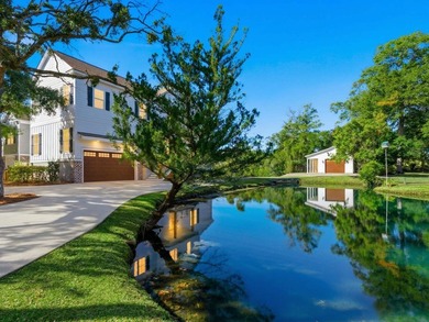 One-of-a-kind property! This stunning unique 3-bedroom, 2.5-bath - photo 17