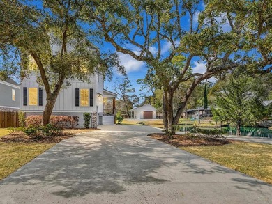 One-of-a-kind property! This stunning unique 3-bedroom, 2.5-bath - photo 42