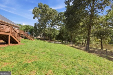 Less than a mile from Hartwell Marina and just minutes from - photo 29