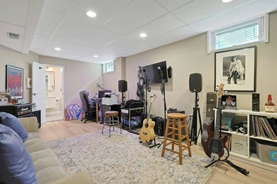 Exclusive New Listing Majestic Hudson River Views: Modern & - photo 31