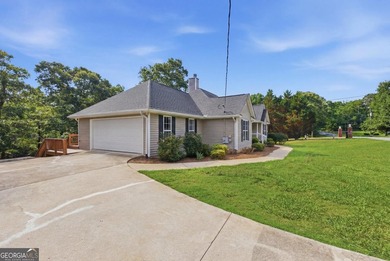 Less than a mile from Hartwell Marina and just minutes from - photo 37