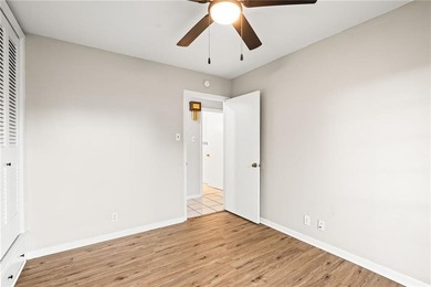 Don't miss this move-in ready 3-bedroom, 2-bath home in the - photo 20