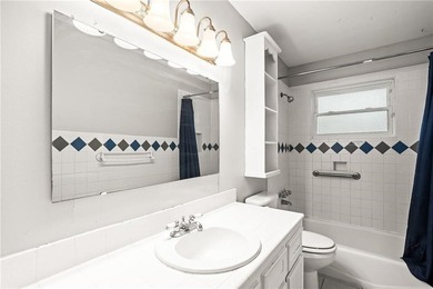 Don't miss this move-in ready 3-bedroom, 2-bath home in the - photo 22