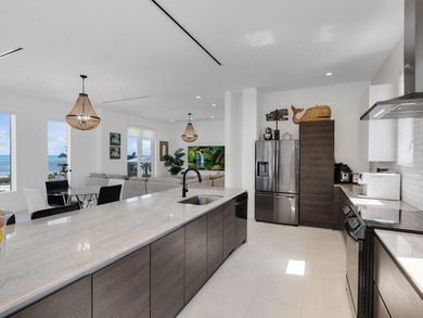 Welcome to this stunning 3 bedroom, 2.5 bathroom, 3 story home - photo 29