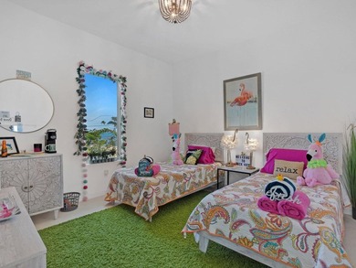 Welcome to this stunning 3 bedroom, 2.5 bathroom, 3 story home - photo 46