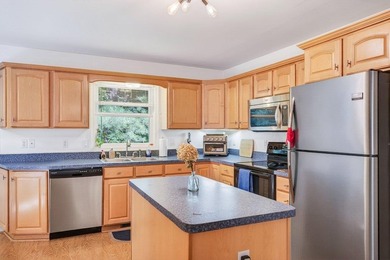 Welcome to 601 Flower Drive, a beautifully maintained 3-bedroom - photo 20