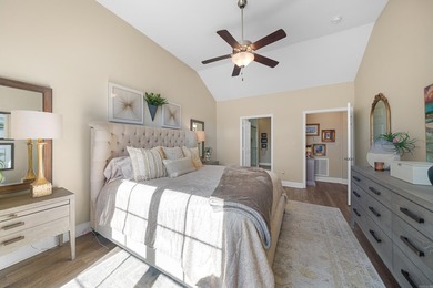 $50,000 of recent cosmetic upgrades! Definitely move-in ready! - photo 21