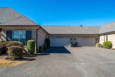 $50,000 of recent cosmetic upgrades! Definitely move-in ready! - photo 33