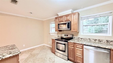 Conveniently Located in Northeast Pensacola, 1209 SF home 3/2 - photo 3