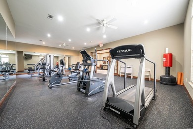 $50,000 of recent cosmetic upgrades! Definitely move-in ready! - photo 36
