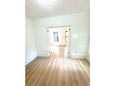 Welcome to 30 Macomb Place! This beautiful 2-bedroom coop in - photo 7