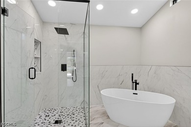 Completely and professionally remodeled with high-end - photo 15