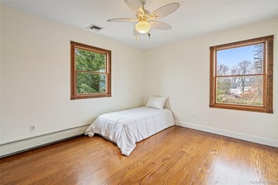 Welcome to your private retreat on a quiet dead-end street in - photo 19