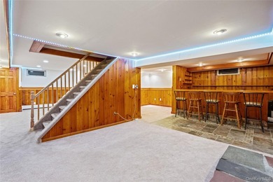 Welcome to your private retreat on a quiet dead-end street in - photo 29