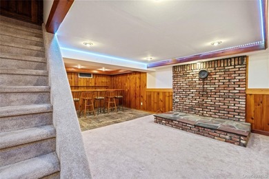 Welcome to your private retreat on a quiet dead-end street in - photo 33