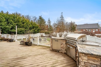 Welcome to your private retreat on a quiet dead-end street in - photo 35